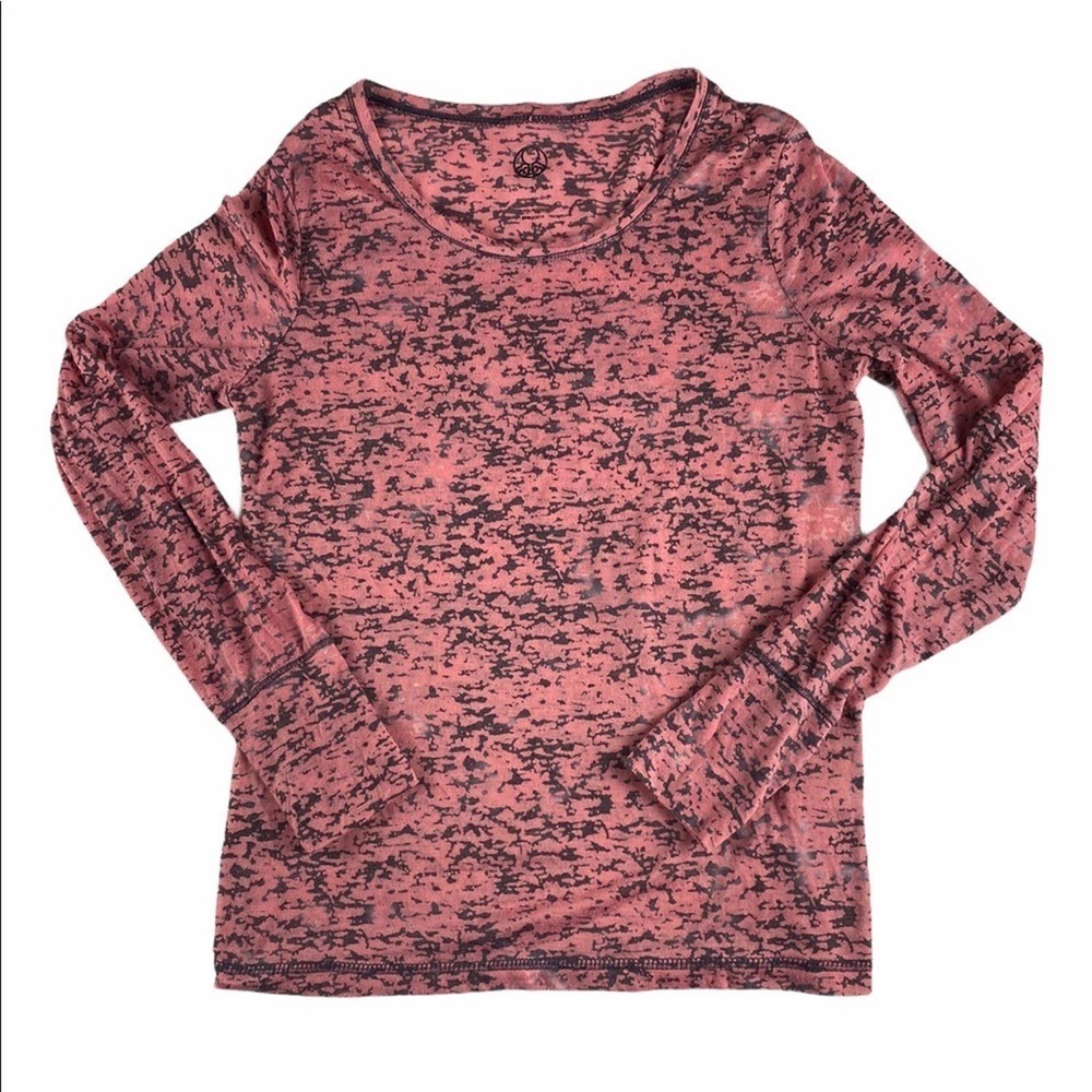 Te Verde Long Sleeve Yoga Top with Finger Holes